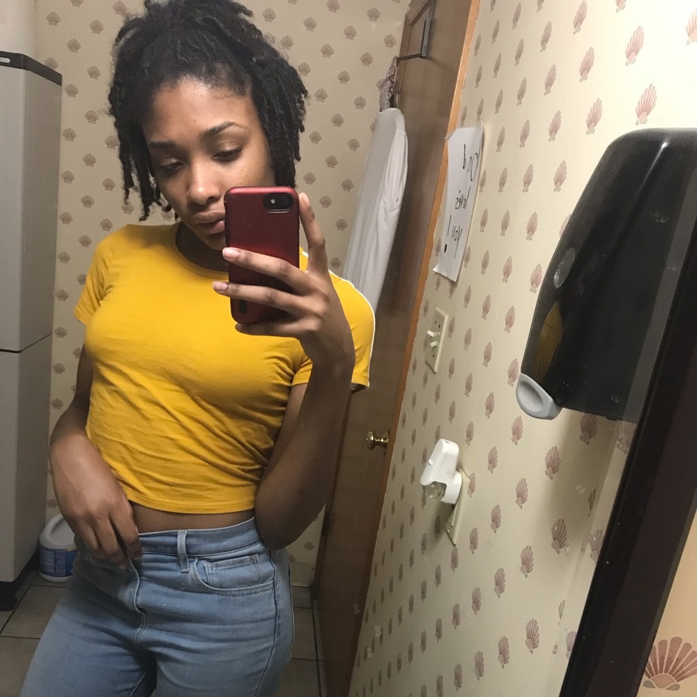 Meet your Posher, Noesha